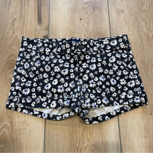 American Eagle Outfitters Pants - American Eagle Outfitters Floral Short